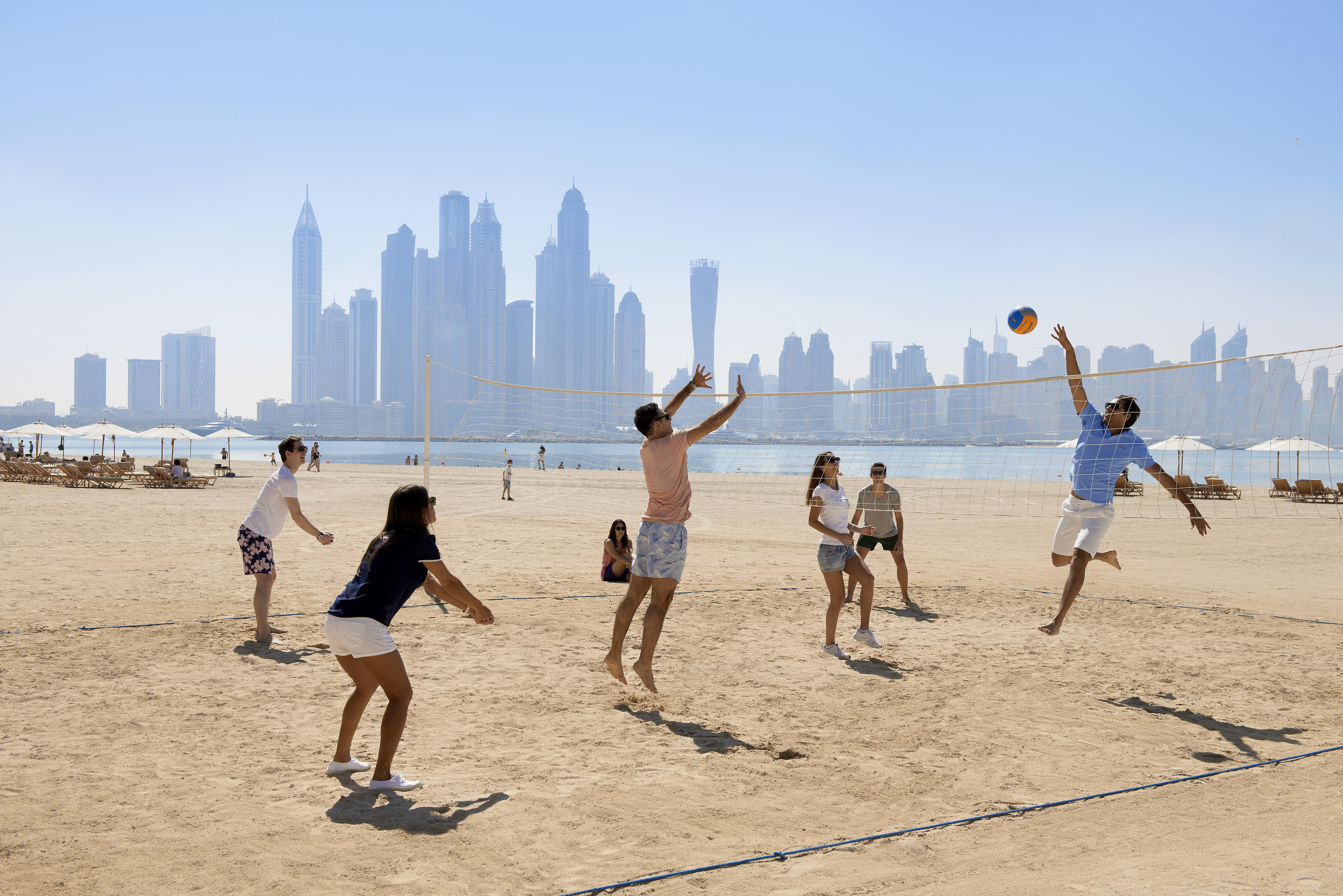 Hotel Fairmont The Palm Dubai Esterno foto Beach volleyball in Dubai
