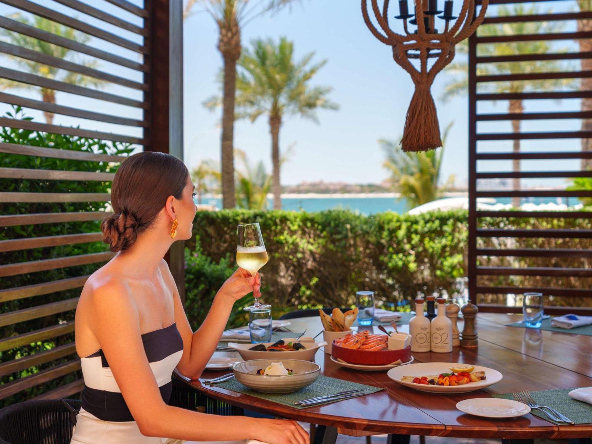 Hotel Fairmont The Palm Dubai Esterno foto